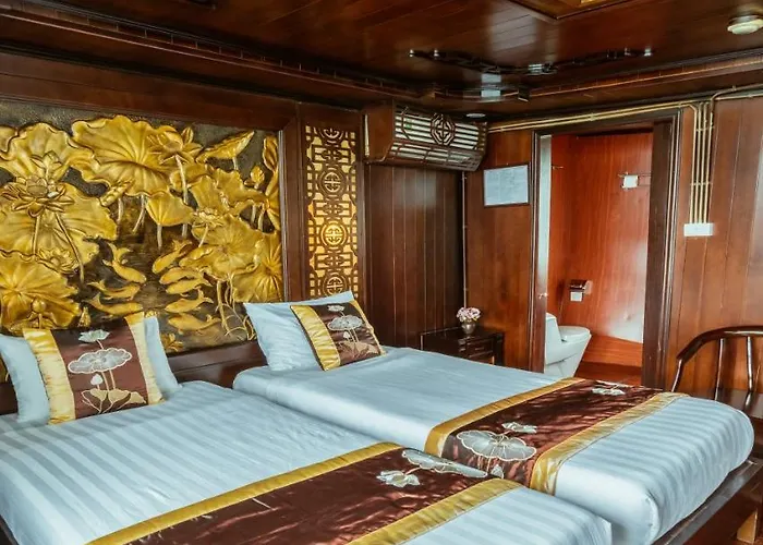 Renea Cruises 4*