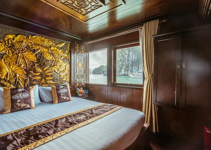 Renea Cruises 4* Hạ Long