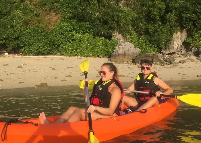  Renea Cruises Hạ Long