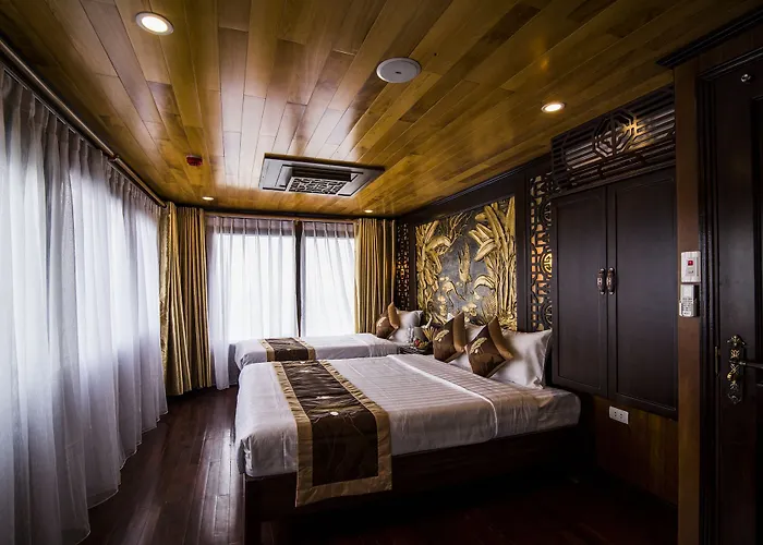  Renea Cruises 4*